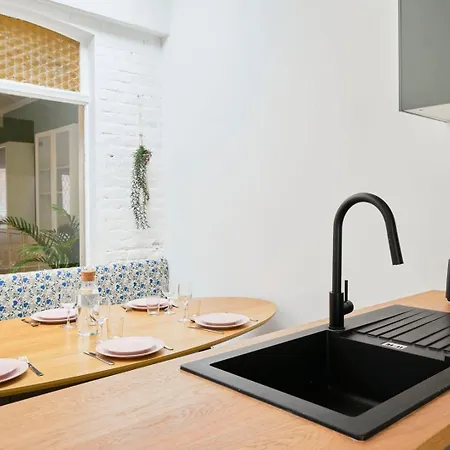 Guest house Charmante Maison 3 Avec Jardin.