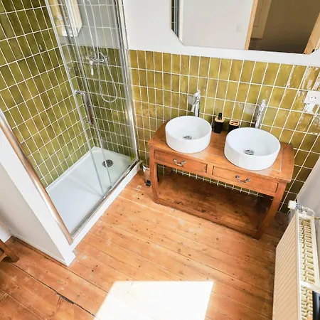 Guest house Charmante Maison 3 Avec Jardin.