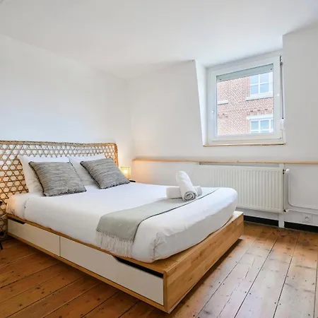 Charmante Maison 3 Avec Jardin. 4* La Madeleine (Nord)