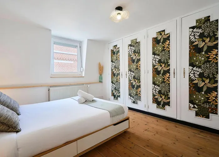 Charmante Maison 3 Avec Jardin. Maison d'hôtes La Madeleine (Nord)