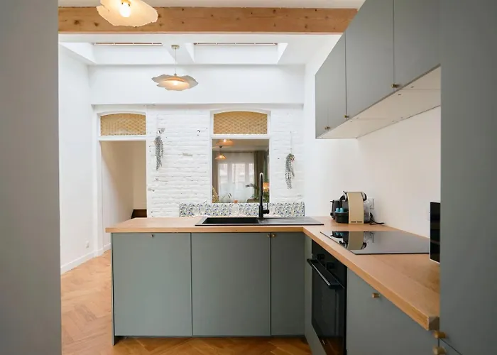 Charmante Maison 3 Avec Jardin. Maison d'hôtes La Madeleine (Nord)