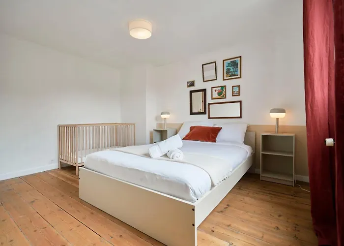 Charmante Maison 3 Avec Jardin. 4* La Madeleine (Nord)